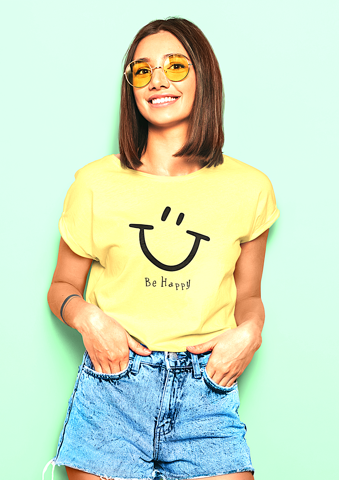 'Be Happy' Crewneck T-shirt