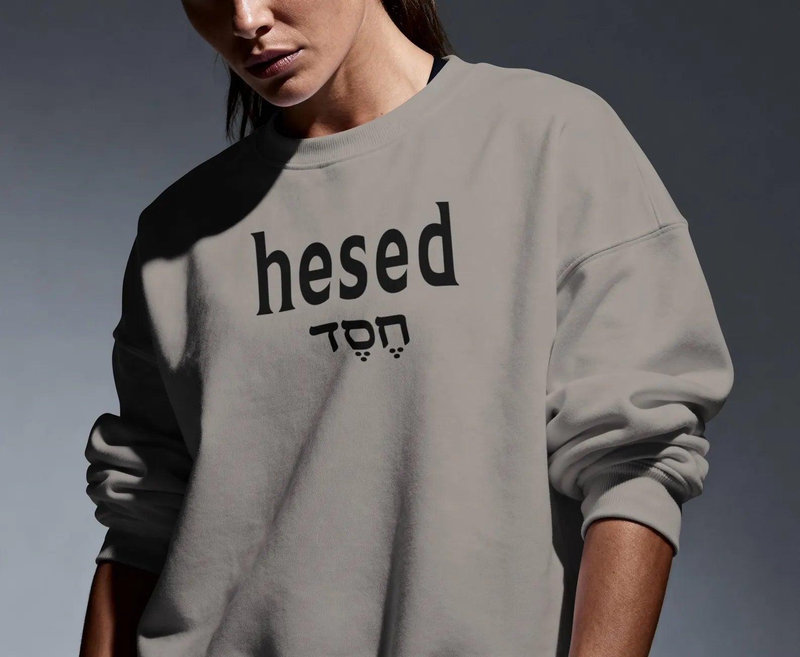 Hesed Crewneck